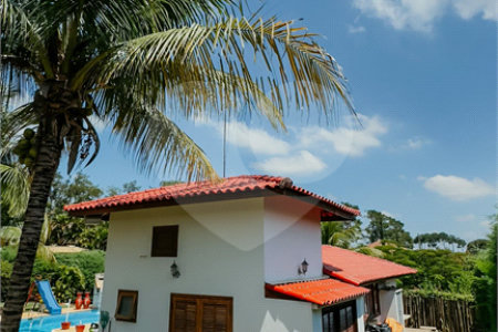 Casa à venda com 4 suítes no condomínio Monte Belo, Salto - SP