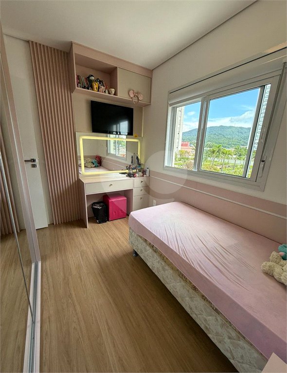 Apartamento à venda com 3 quartos, sendo 1 suíte,  em Vila Mogilar, Mogi das Cruzes, SP