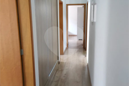 Casa à venda com 4 quartos, sendo 2 suítes, no condomínio Residencial Villaggio Paradiso, Itatiba - SP