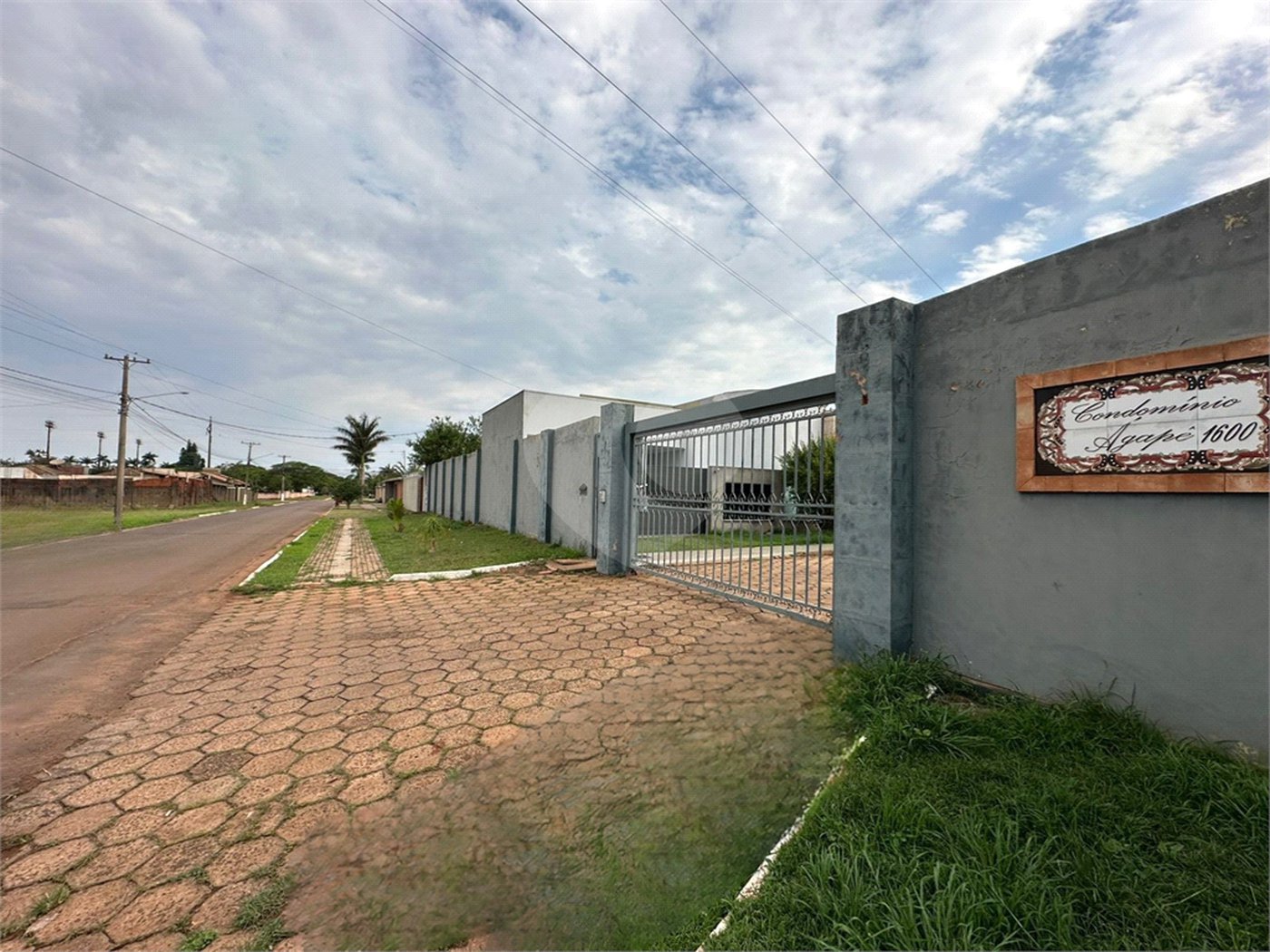 Casa à venda com 3 quartos, sendo 1 suíte,  no Centro, Ponta Porã, MS