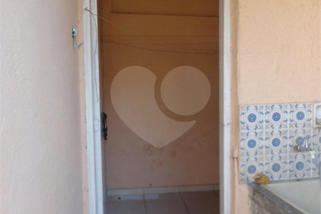Casa à venda com 2 quartos em Vila Bissoto, Valinhos, SP