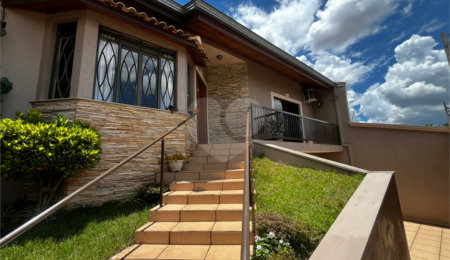 Casa à venda com 3 quartos, sendo 1 suíte,  em Vila São José, Itapetininga, SP