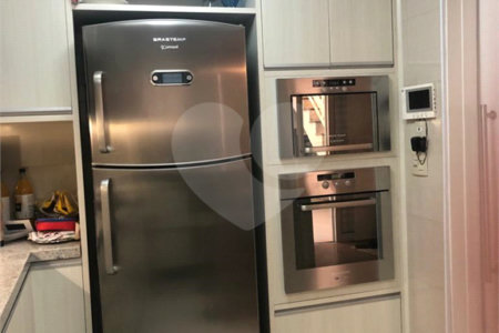 Sobrado à venda com 3 quartos, sendo 2 suítes,  em Vila Nivi, São Paulo, SP