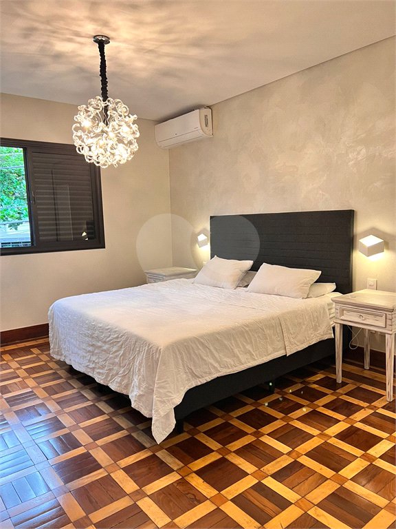 Sobrado à venda com 5 quartos, sendo 2 suítes, em Vila Inah, São Paulo, SP