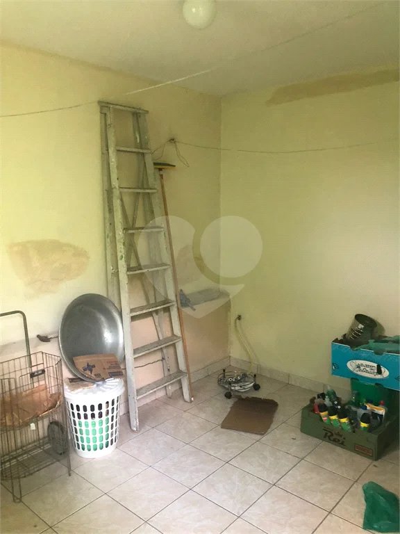 Ótima casa térrea a venda, 2 quartos e 2 vagas de garagem Jd Maristela