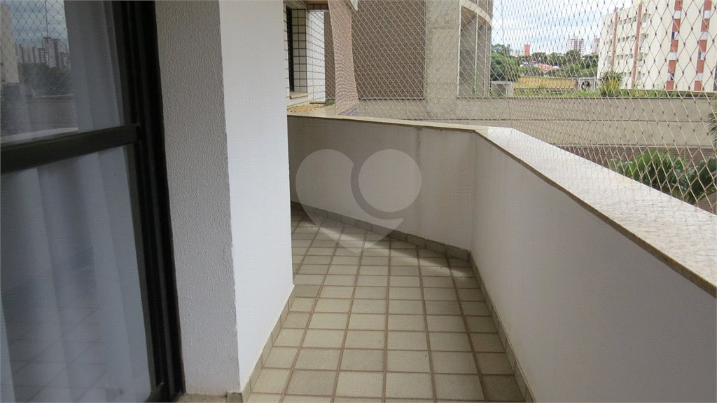 Apartamento à venda com 4 quartos, sendo 2 suítes,  em Cambuí, Campinas, SP