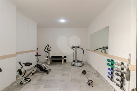 Apartamento à venda com 3 suítes em Aclimação, São Paulo, SP