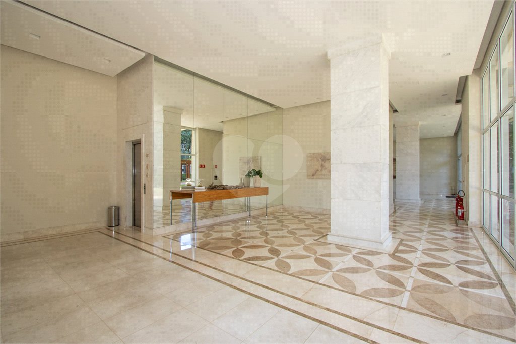 Apartamento à venda com 4 quartos, sendo 3 suítes,  em Vila Romana, São Paulo, SP