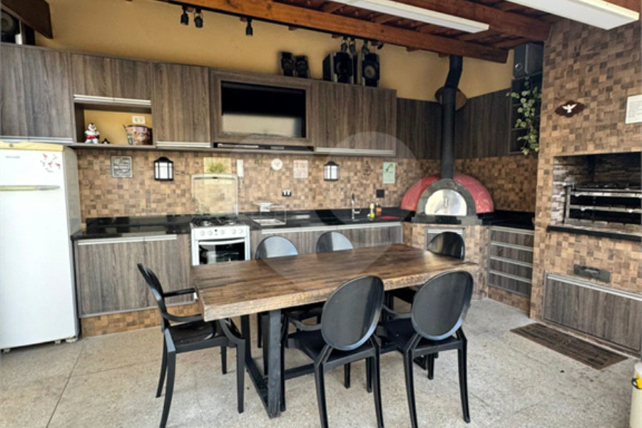 Sobrado à venda com 3 quartos, sendo 2 suítes, em Tremembé, São Paulo, SP
