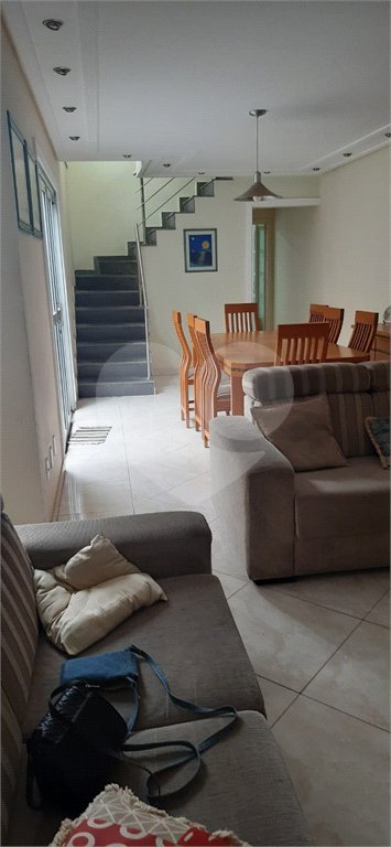Sobrado à venda com 4 quartos, sendo 1 suíte, em Vila Lúcia, São Paulo, SP