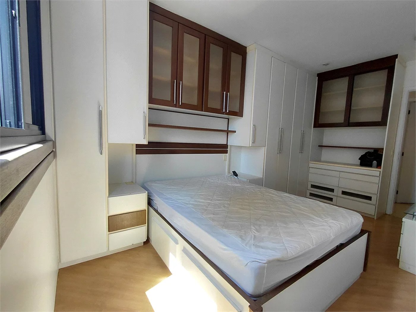 Apartamento à venda com 3 suítes em Vila Romana, São Paulo, SP
