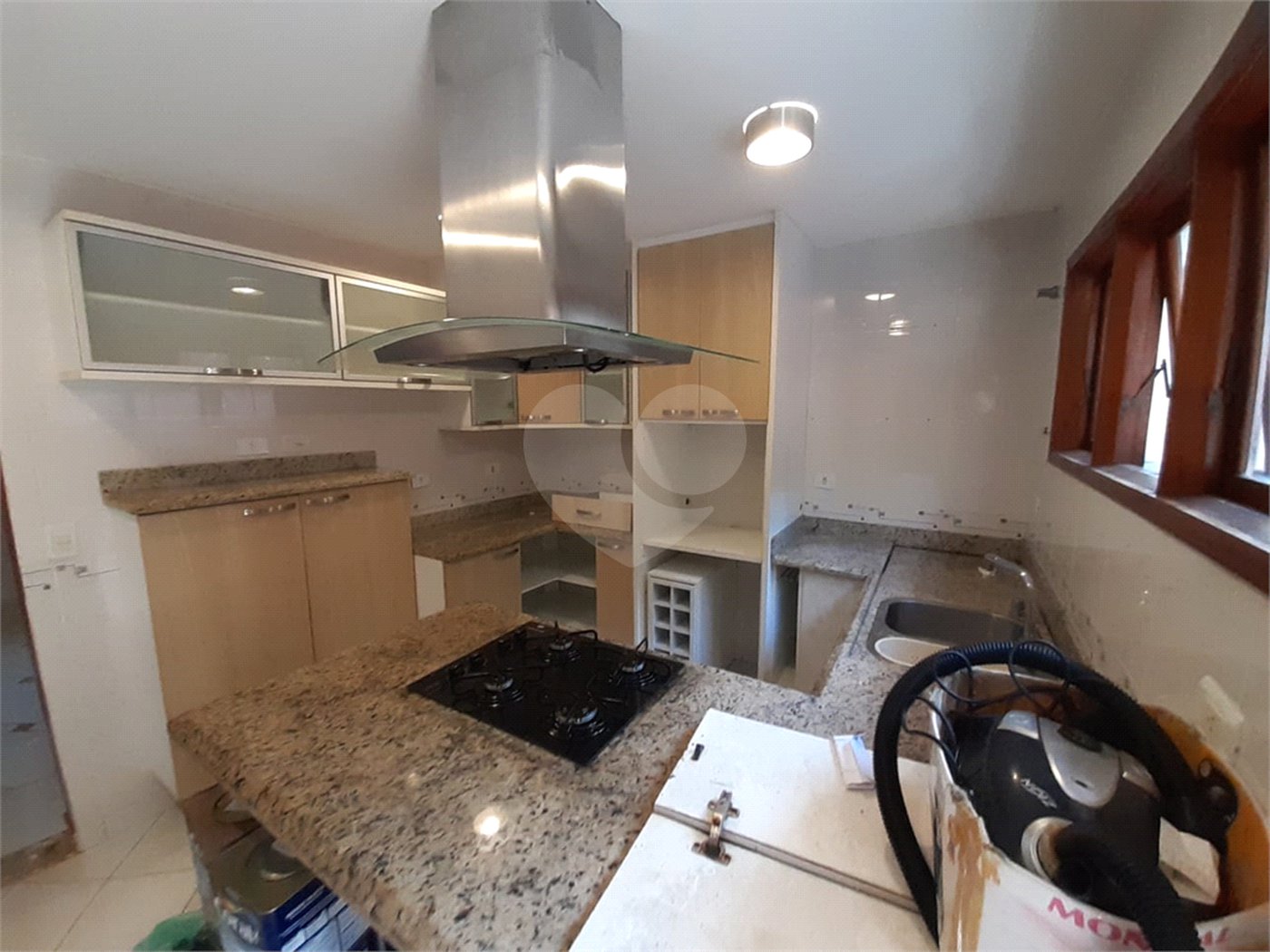 Casa Térrea à venda com 4 quartos, sendo 2 suítes, em Serra da Cantareira, Mairiporã, SP