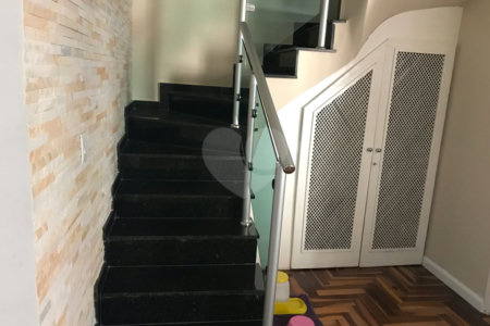 Sobrado à venda com 3 quartos, sendo 1 suíte, em Vila do Castelo, São Paulo, SP
