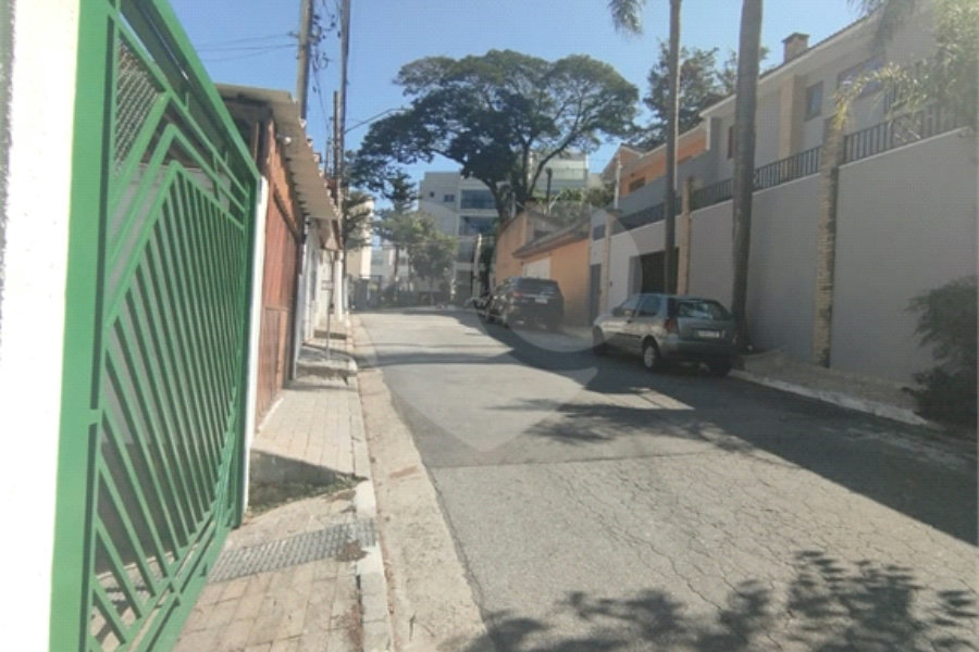 Sobrado à venda com 3 quartos em Vila Irmãos Arnoni, São Paulo, SP