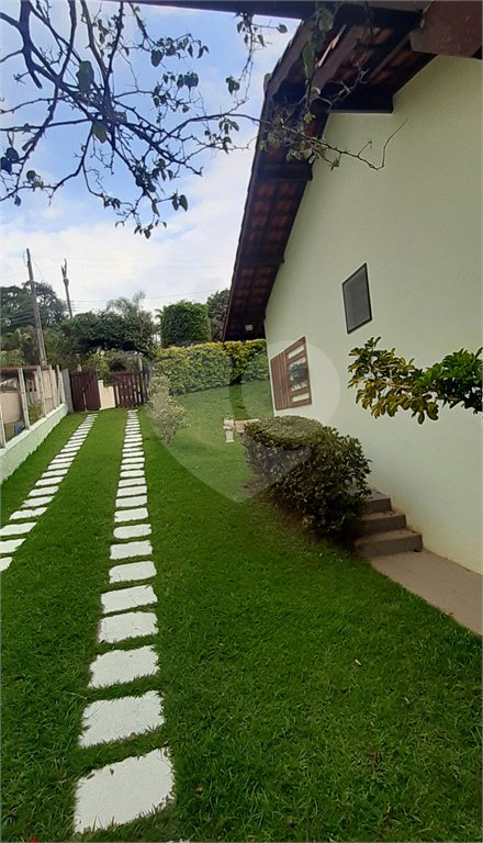 Casa em condomínio à venda com 3 quartos, sendo 1 suíte, no Centro, Bom Jesus dos Perdões, SP