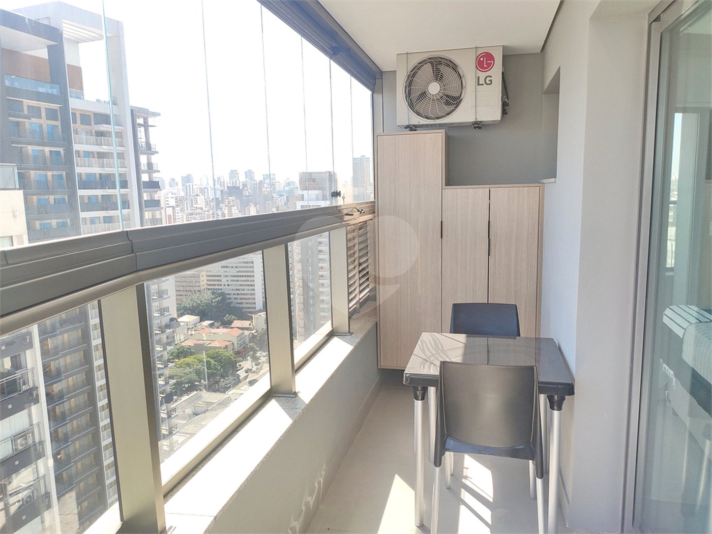 Apartamento à venda ou para alugar com 1 suíte em Pinheiros, São Paulo, SP