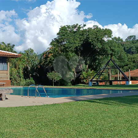 Sítio à venda com 8 suítes em Jardim Vinhas do Sol (mailasqui), São Roque, SP