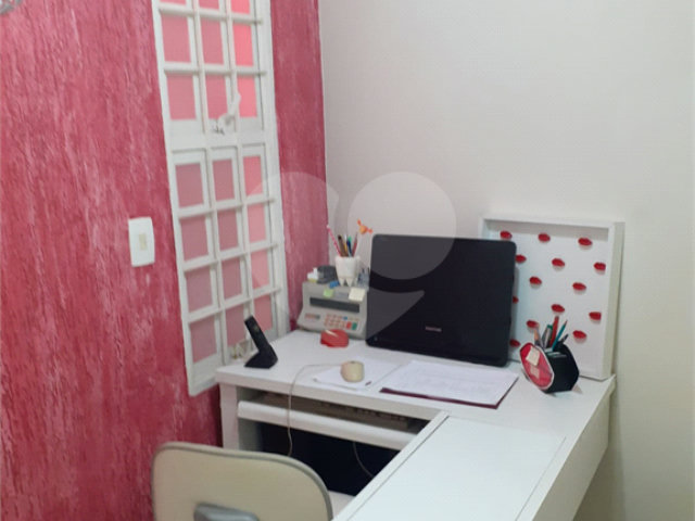 Casa para alugar com 3 quartos no condomínio Diva da Silva, São Paulo - SP