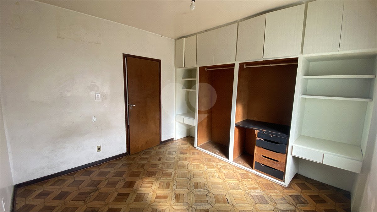 Sobrado à venda ou para alugar com 4 quartos, sendo 1 suíte,  em Parque Colonial, São Paulo, SP