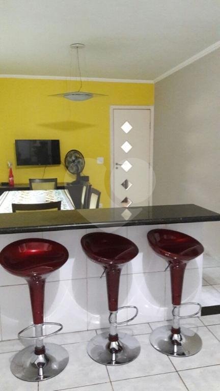 Sobrado à venda com 3 quartos, sendo 1 suíte,  em Vila Mazzei, São Paulo, SP