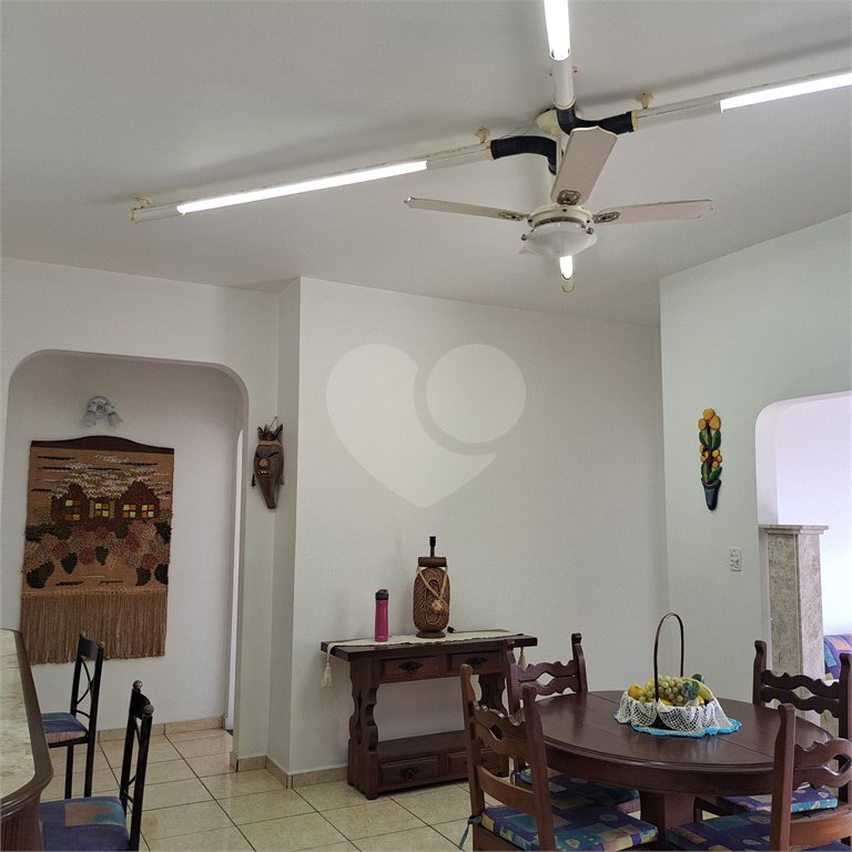 Cobertura à venda com 3 suítes em Enseada, Guarujá, SP