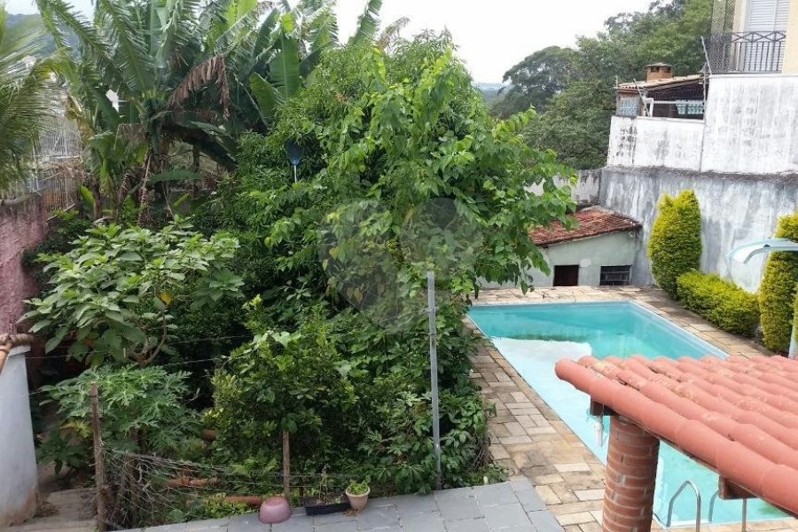 Casa à venda com 3 quartos em Horto, São Paulo, SP
