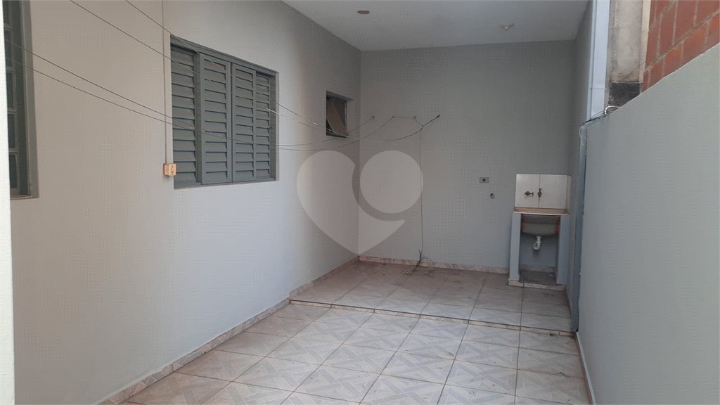 Sobrado à venda com 4 quartos, sendo 1 suíte, em Jardim Hubert, Indaiatuba, SP
