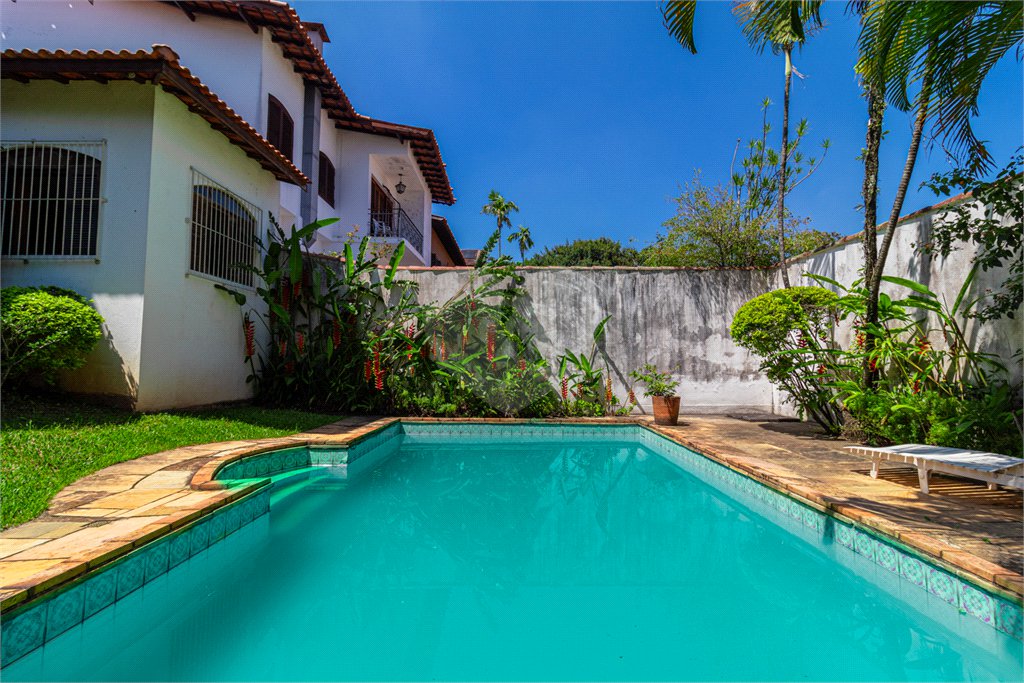 Casa de Vila à venda com 4 quartos, sendo 2 suítes, em Alto da Boa Vista, São Paulo, SP