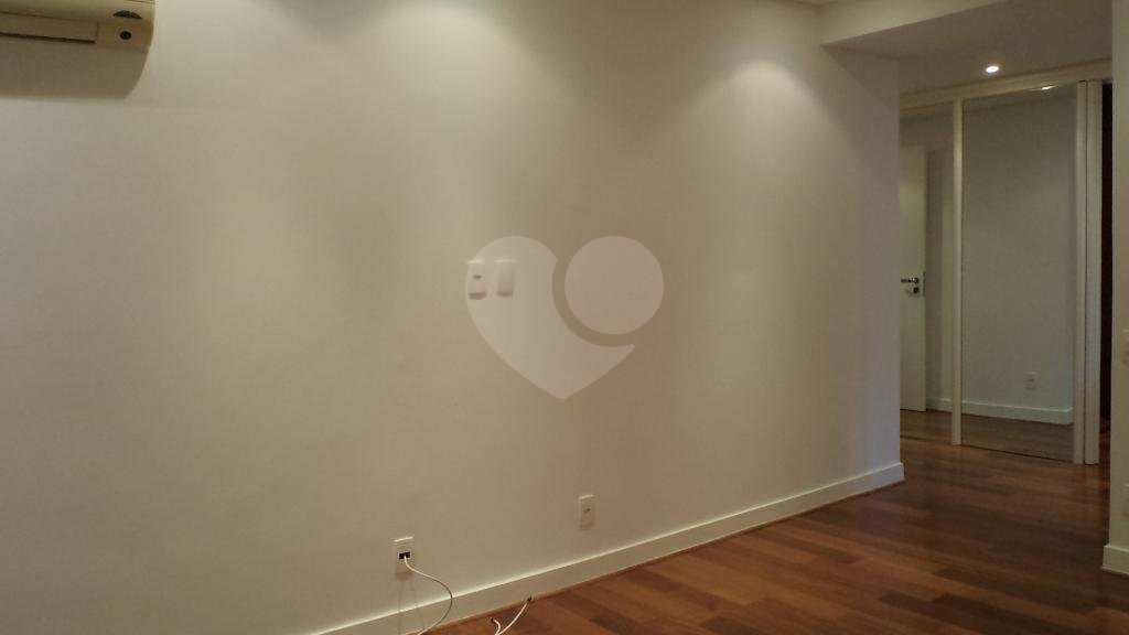 Apartamento para alugar com 4 suítes em Alto da Boa Vista, São Paulo, SP