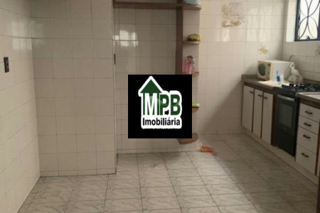 Sobrado à venda com 3 quartos, sendo 1 suíte, em Vila Carvalho, Sorocaba, SP