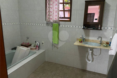 Casa à venda com 3 quartos, sendo 1 suíte,  em Jardim Fonte Áurea, Poá, SP