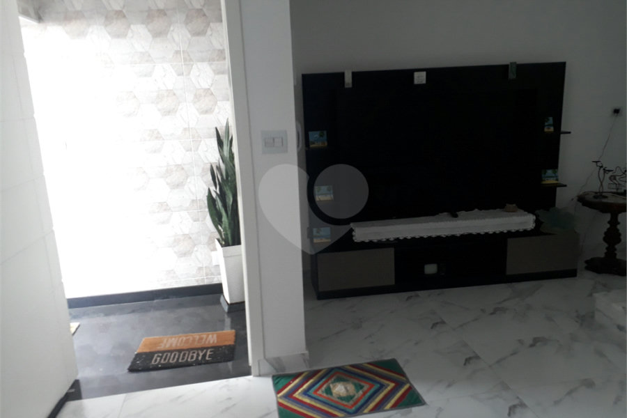 Sobrado à venda com 4 quartos, sendo 1 suíte, em Tremembé, São Paulo, SP