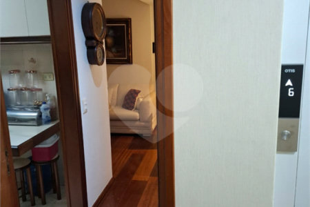 Apartamento à venda com 3 quartos, sendo 1 suíte, em Vila Mariana, São Paulo, SP