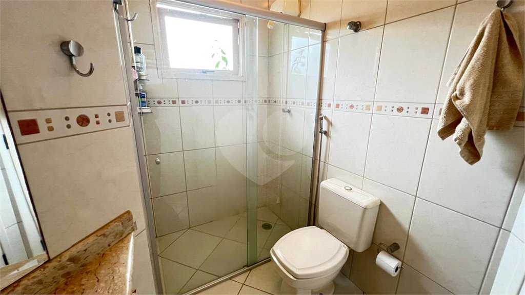 Casa à venda com 3 quartos, sendo 1 suíte, no condomínio Villagio Tramway, São Paulo - SP
