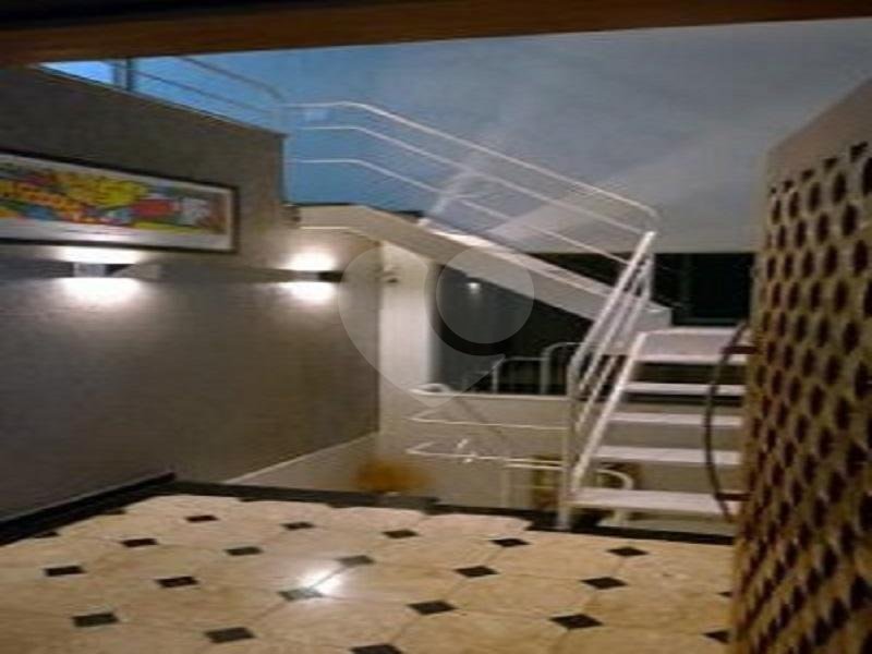 Sobrado à venda com 3 quartos, sendo 1 suíte, em Parada Inglesa, São Paulo, SP