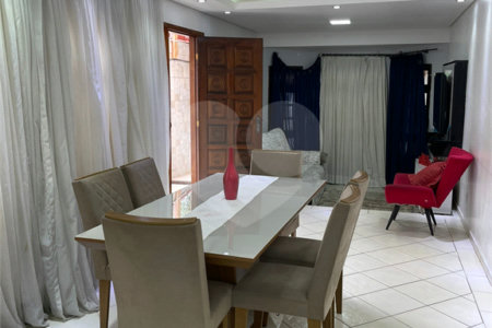 Sobrado à venda com 2 quartos, sendo 1 suíte,  em Ferreira, São Paulo, SP
