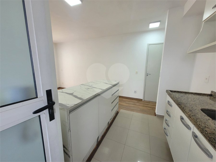 Apartamento à venda com 2 quartos em Vila Anastácio, São Paulo, SP