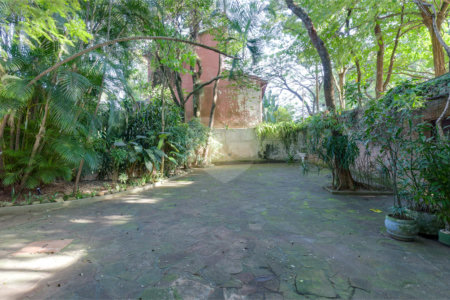 Casa Térrea à venda com 5 quartos, sendo 2 suítes, em Alto da Boa Vista, São Paulo, SP