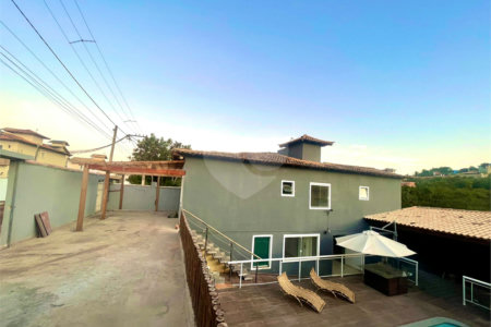 Casa em condomínio à venda com 3 quartos, sendo 2 suítes,  em Praia Rasa, Armação dos Búzios, RJ