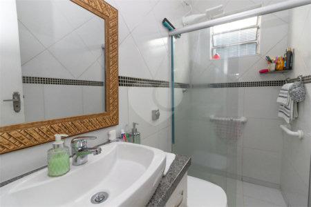 Casa à venda com 3 quartos, sendo 1 suíte, em Chora Menino, São Paulo, SP