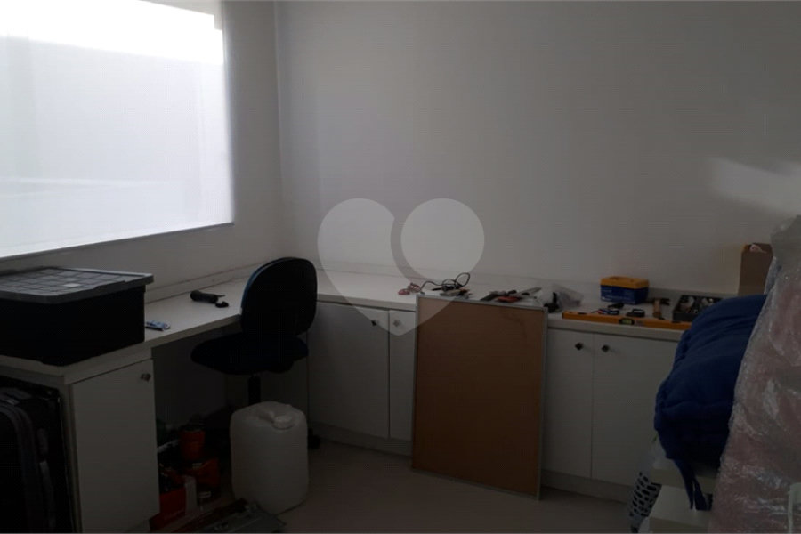 Casa à venda com 4 quartos, sendo 2 suítes, no condomínio Cond Residencial Villagio da Serra, São Paulo - SP