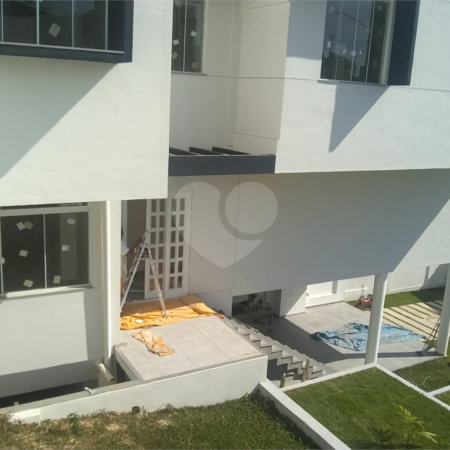 Casa à venda com 4 quartos, sendo 2 suítes, no condomínio Residencial Green Ville, Rio de Janeiro - RJ