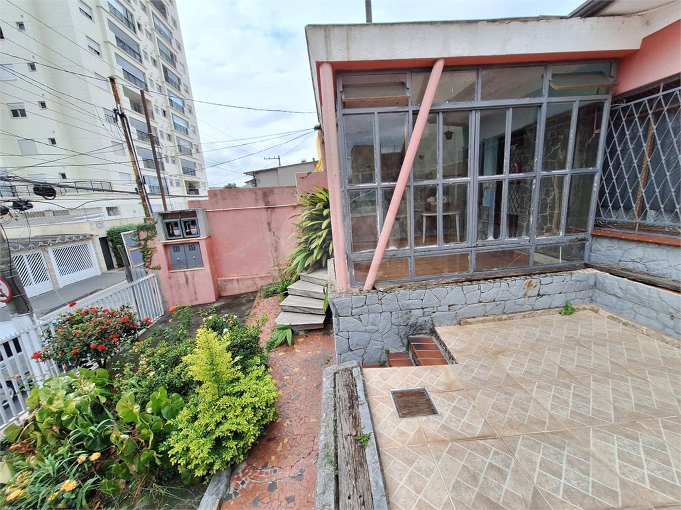 Casa Térrea à venda com 5 quartos, sendo 3 suítes,  em Vila Mazzei, São Paulo, SP