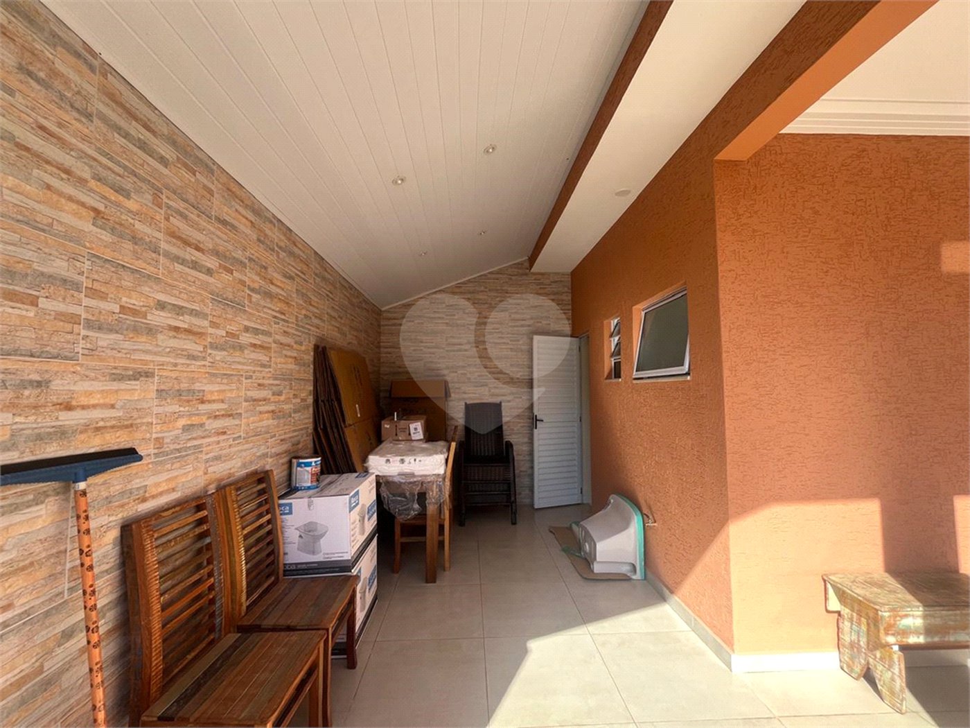 Casa à venda com 3 suítes no condomínio Lago da Serra, Araçoiaba da Serra - SP