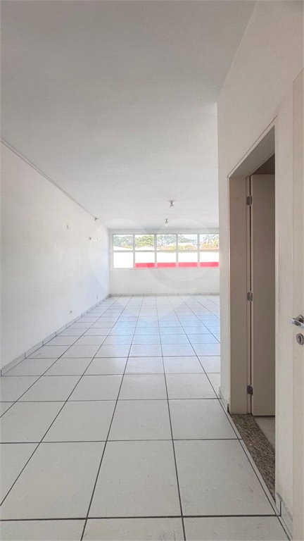 Prédio para alugar no Centro, Poá, SP