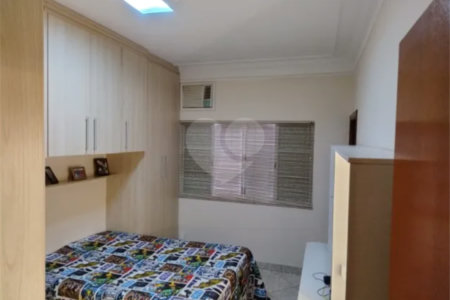 Sobrado à venda com 5 quartos, sendo 3 suítes, em Ribeirânia, Ribeirão Preto, SP