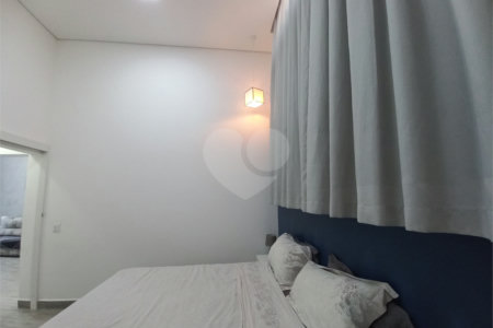 Casa à venda com 2 quartos, sendo 1 suíte, no condomínio Horto Florestal Villagio, Sorocaba - SP