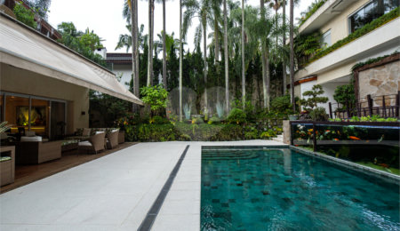 Casa à venda com 5 suítes em Jardim Cordeiro, São Paulo, SP