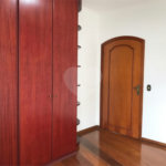 Sobrado à venda com 4 quartos, sendo 3 suítes, em Alto da Boa Vista, São Paulo, SP