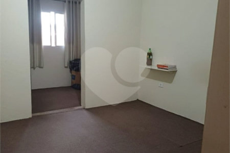 Casa à venda com 4 quartos em Estação, São Roque, SP